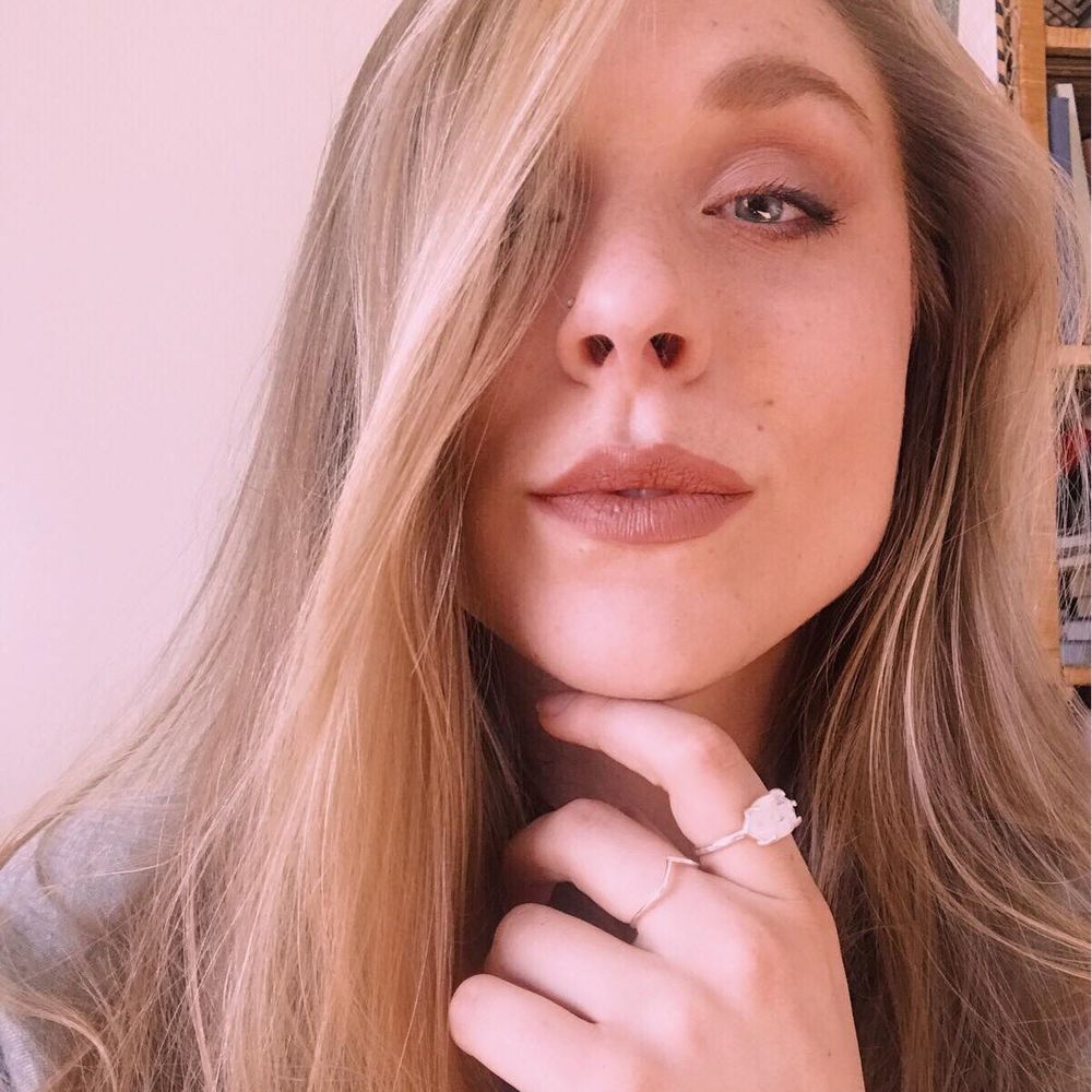 Meet your Posher, Alicia